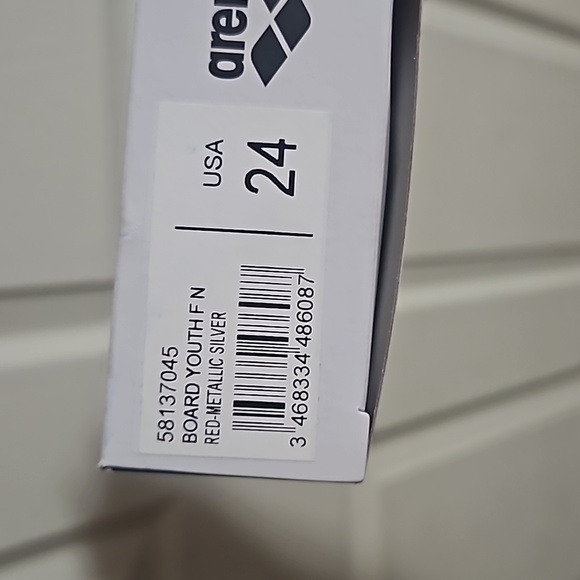 arena Boys' Board Jammer SWIMSUIT: RED: NEW WITH TAGS: SIZE 24 - Picture 9 of 11